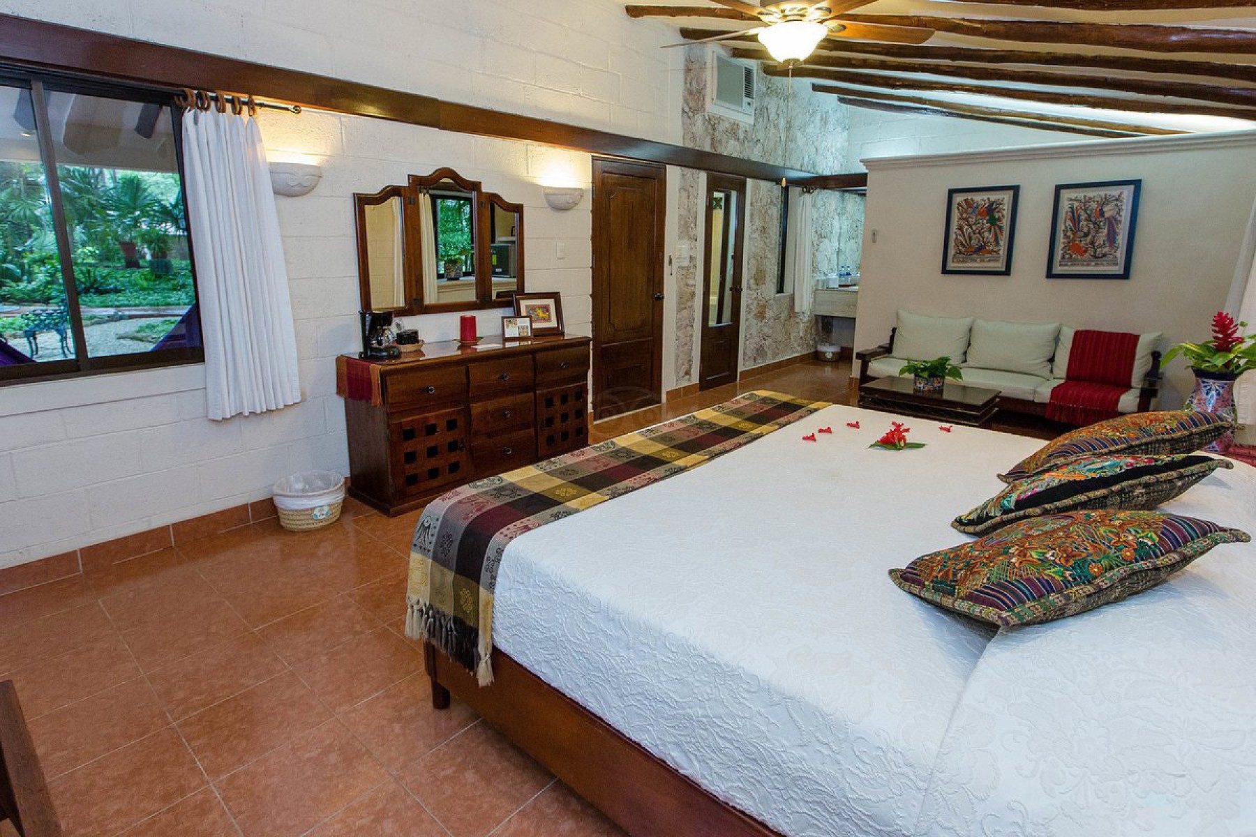 Hacienda Chichen Resort